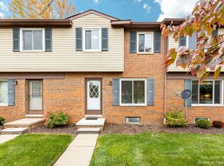 239 Sheffield Dr, Saline, MI 48176