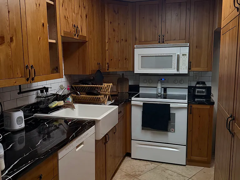 2410 Post Oak Ln — Photo 4