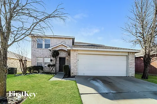 3913 Fox Run Dr Photo 1