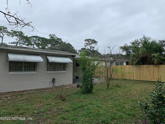 3rd image of 4720 Norwood Ave