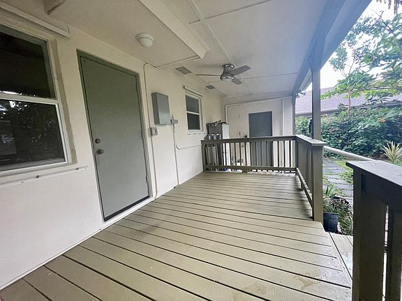 Covered Rear Deck area with Ceiling fans