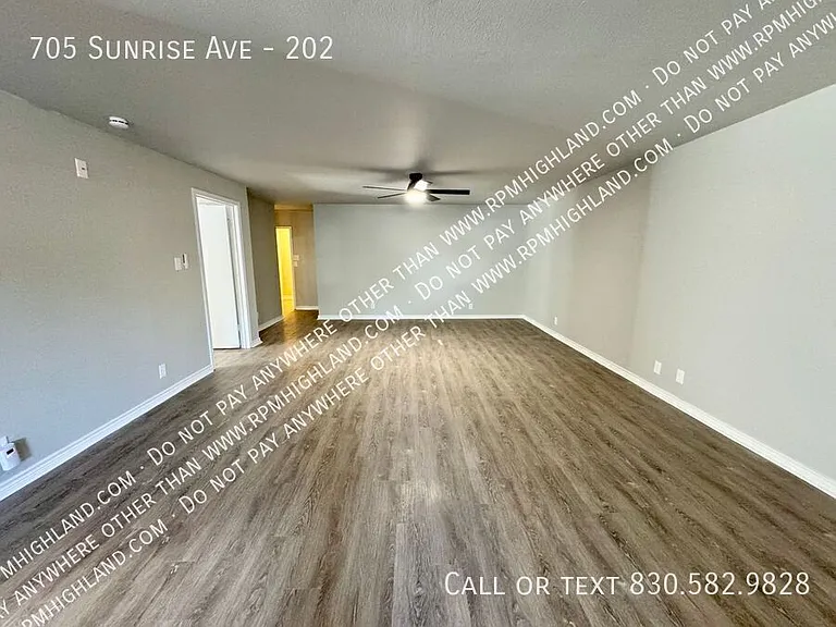705 Sunrise Ave #202 — Photo 11