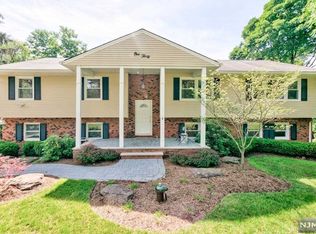 130 Saw Mill Rd, North Haledon, NJ 07508