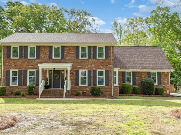 2514 King Arthur Dr, Monroe, NC 28110