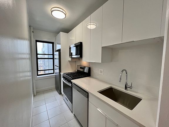 2nd image of 160 Beach 117th St APT 6D