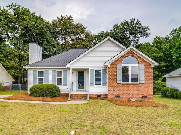 513 Livebark Ln, Lexington, SC 29073