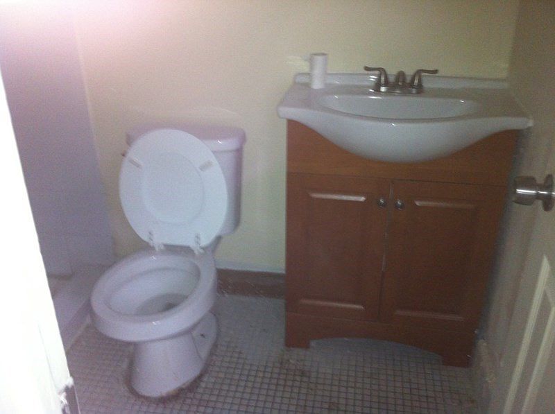 2nd image of 100 SW 5th St APT 1