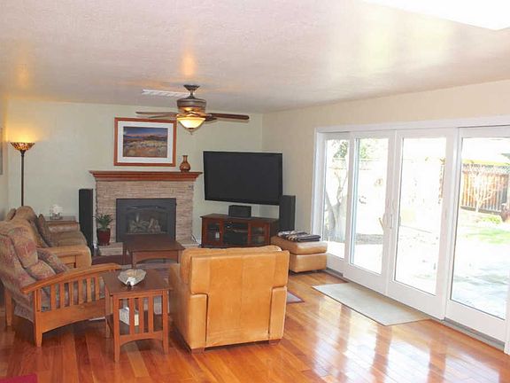 3rd image of 6431 Mojave Dr