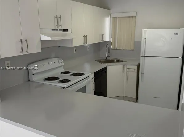 2680 W 76th St APT 204, Hialeah, FL 33016
