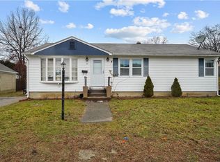 29 Lookout Ave, Cranston, RI 02920
