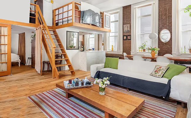 Rented by Compass | media 7