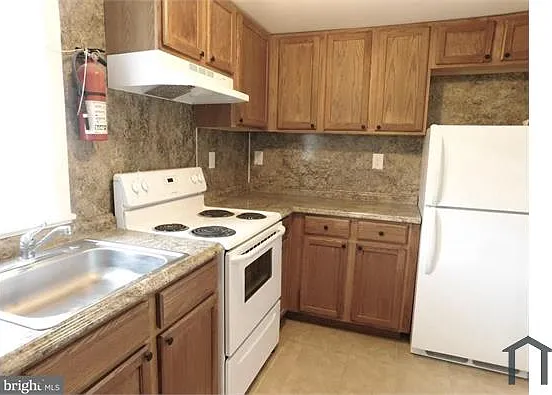 2 bed, $1,400 — Photo 4