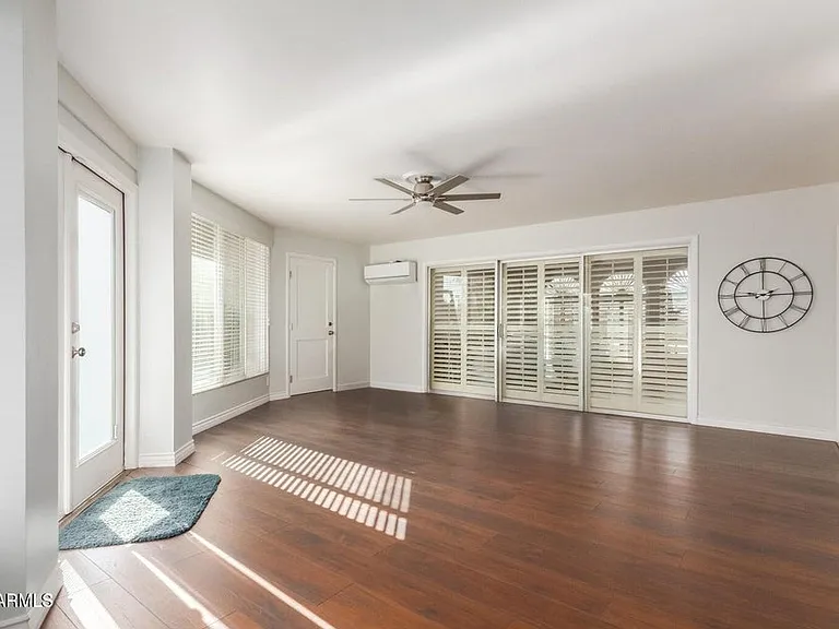 481 W Half Moon Way — Photo 27