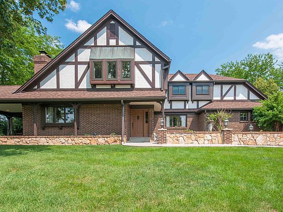 3rd image of 5720 Price Hill Pl