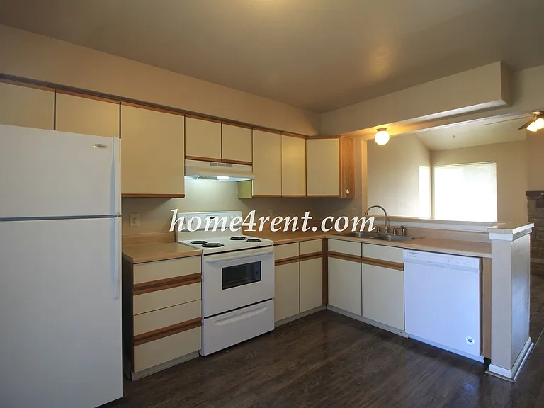 13224 S Brougham Dr — Photo 7