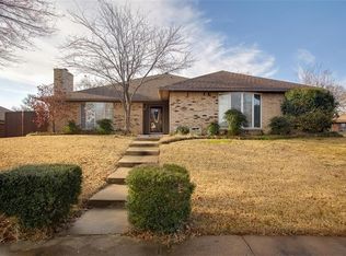 2028 Oakmeadow Ct, Bedford, TX 76021