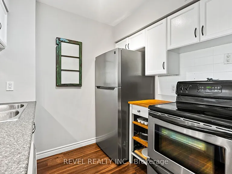 20 Southport St #302 — Photo 17