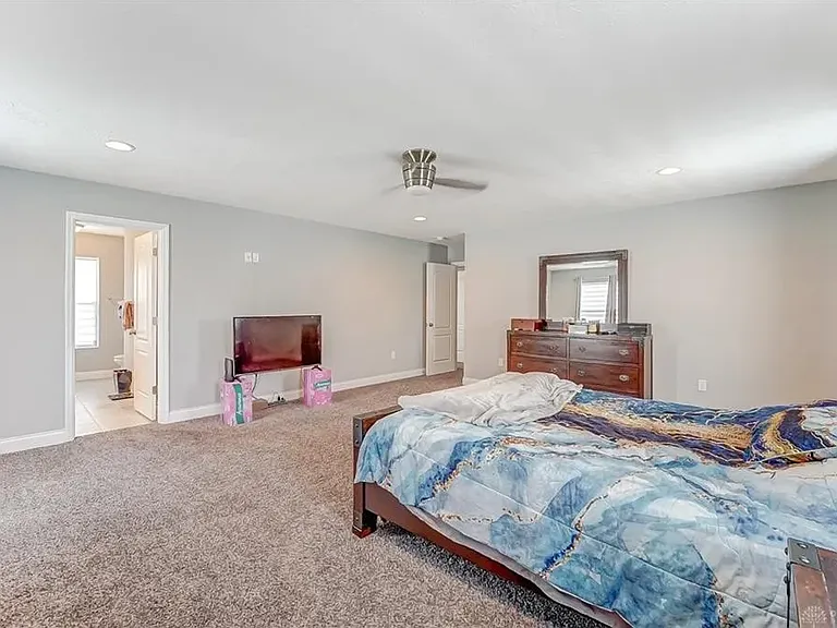 997 McKinney Ln — Photo 22