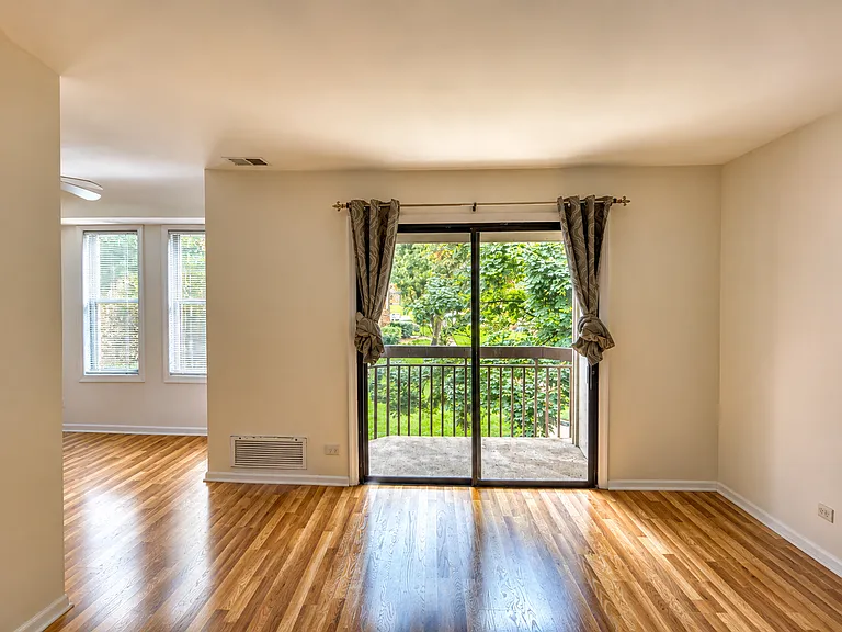 2208 Country Club Dr #26 — Photo 4