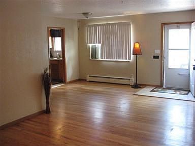 5th image of 2658 16th Ave