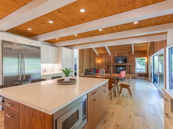 5 Via Poca, Carmel Valley, CA 93924