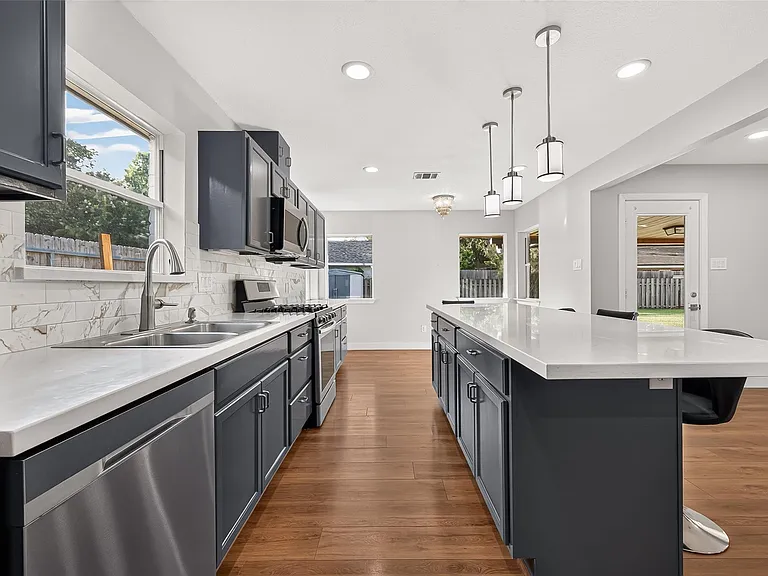 12930 Kimberley Ln — Photo 17