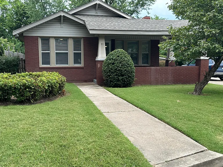 11 Sunset Dr — Photo 1