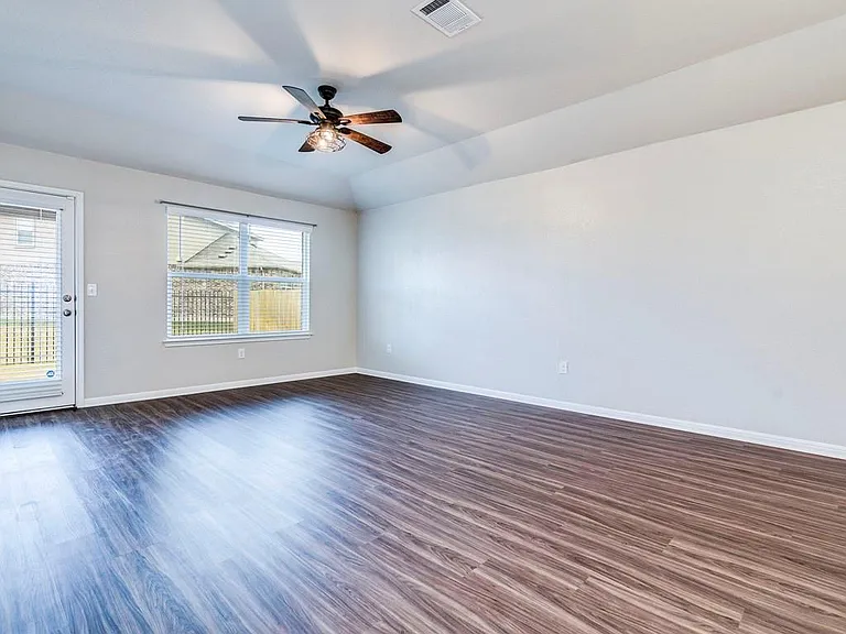 448 Dubina Ave — Photo 11