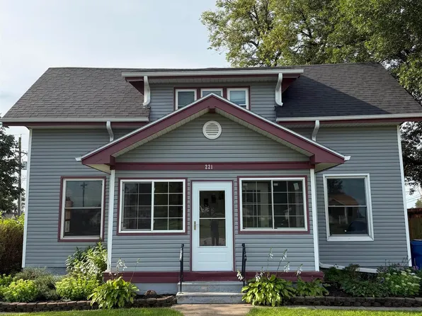 221 Edwin St, Ceresco, NE 68017