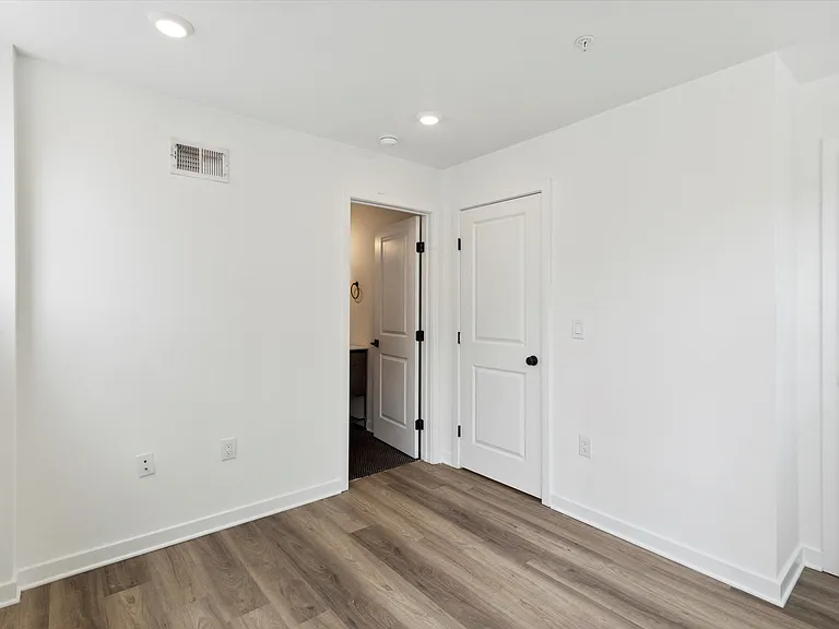 1338 N 15th ST — Photo 14