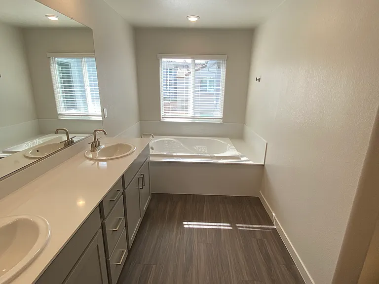 653 Barreet Lake Rd — Photo 29