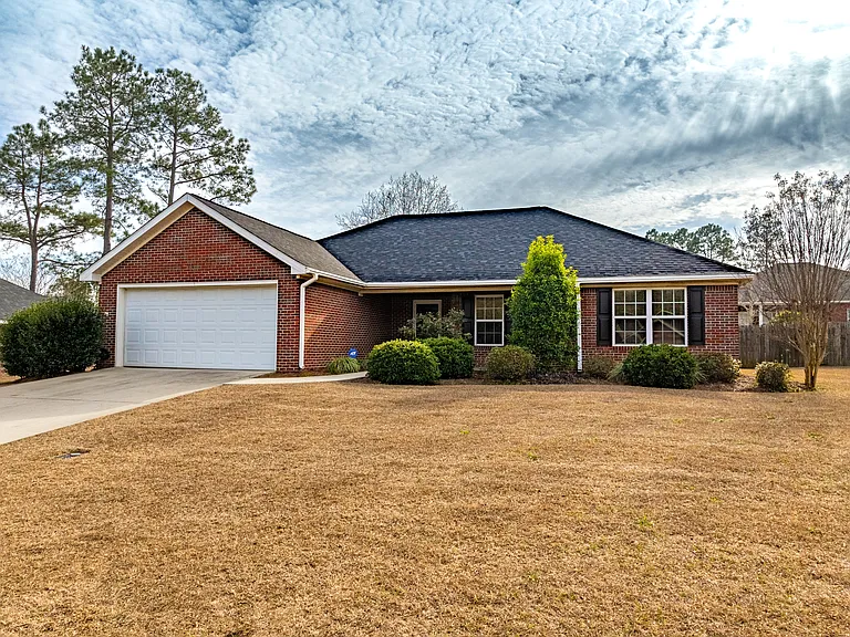 105 Cypress Ridge Rd — Photo 1