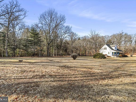 2nd image of 14111 Green Ridge Rd NE