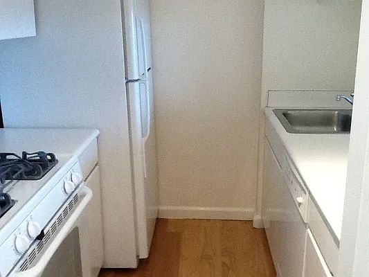 Rented by 280 Park Avenue South Realty | media 19