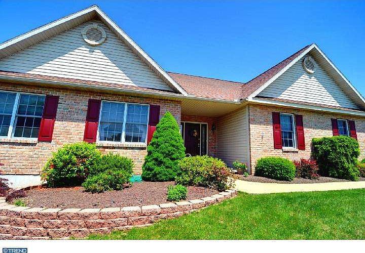 101 Orchard View Dr, Douglassville, PA 19518 Zillow