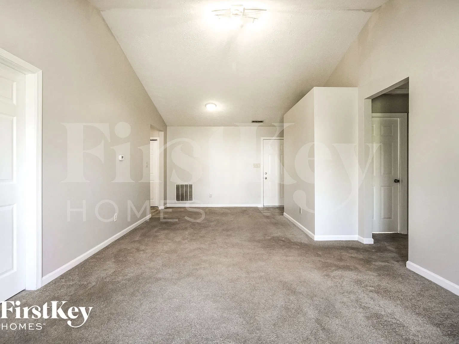 3 bed, 2.0 bath, 1047 sqft, $1,740 — Photo 3