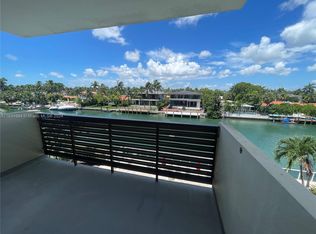 9800 W Bay Harbor Dr APT 412, Bay Harbor Islands, FL 33154