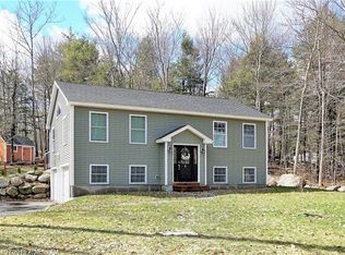 8 Valley Ln, Sebago, ME 04029