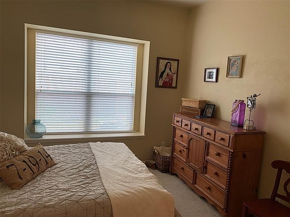 4th image of 8806 Silent Willow Ln