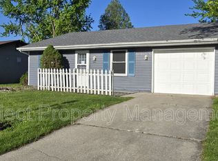2801 Sandarac Ln, Fort Wayne, IN 46815