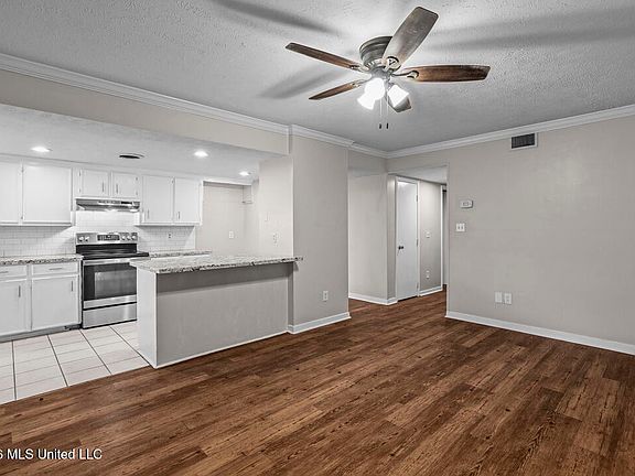 5th image of 5 Dove Way Cir