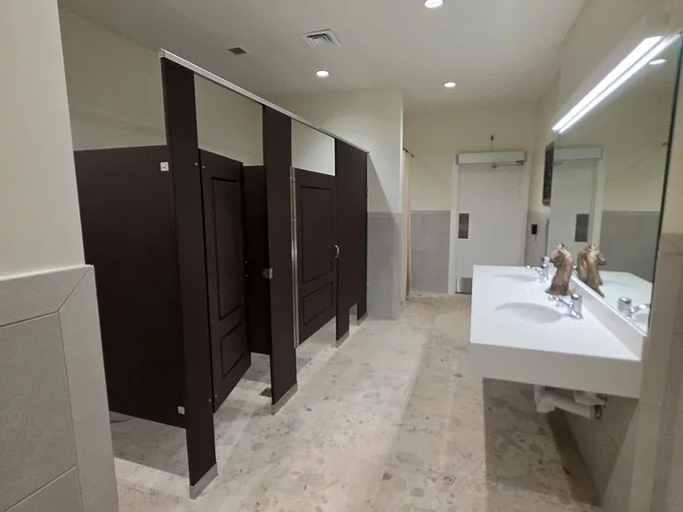 1631 NW 18th Ave #201 — Photo 47
