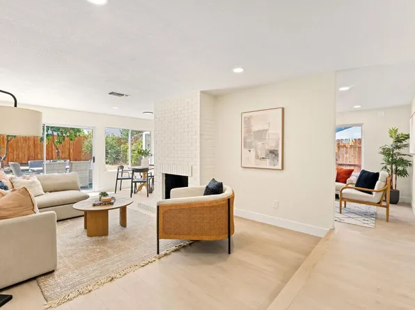 7820 Hartwick Way, Sacramento, CA 95828