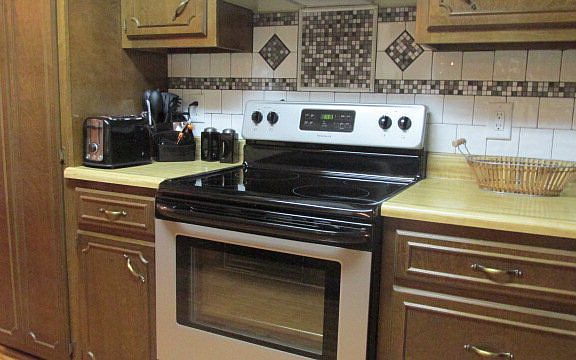 3rd image of 1532 Stella Ave