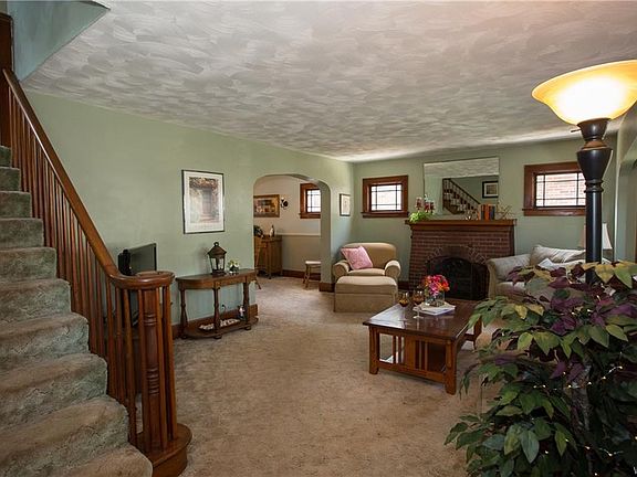 3rd image of 401 Argonne Dr