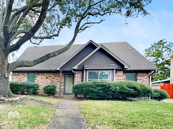 15218 Woodhorn Dr, Houston, TX 77062