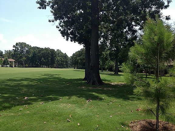 3rd image of 3530 Country Club Blvd