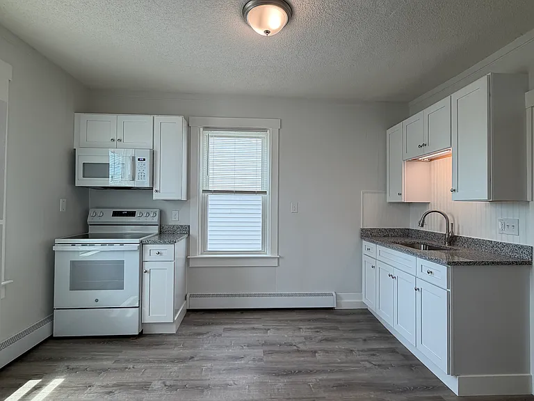 23 Curson St #2F — Photo 4