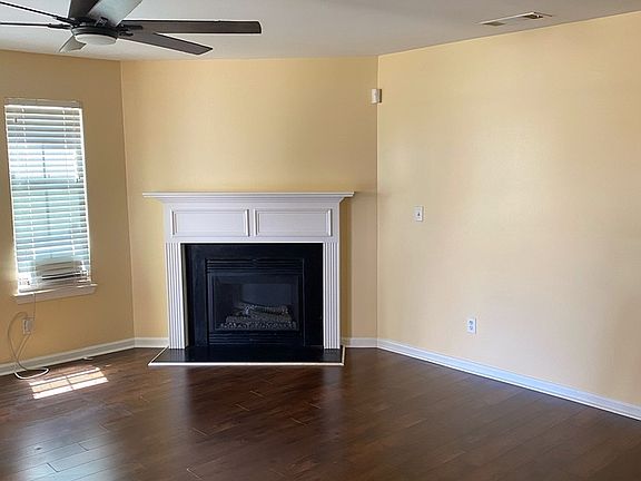 2nd image of 2509 Shropshire Pl