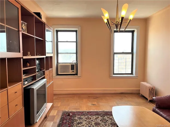 2925 Matthews Ave APT 4D, Bronx, NY 10467